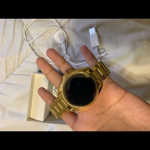 michael kors smartwatch bradshaw mkt5001